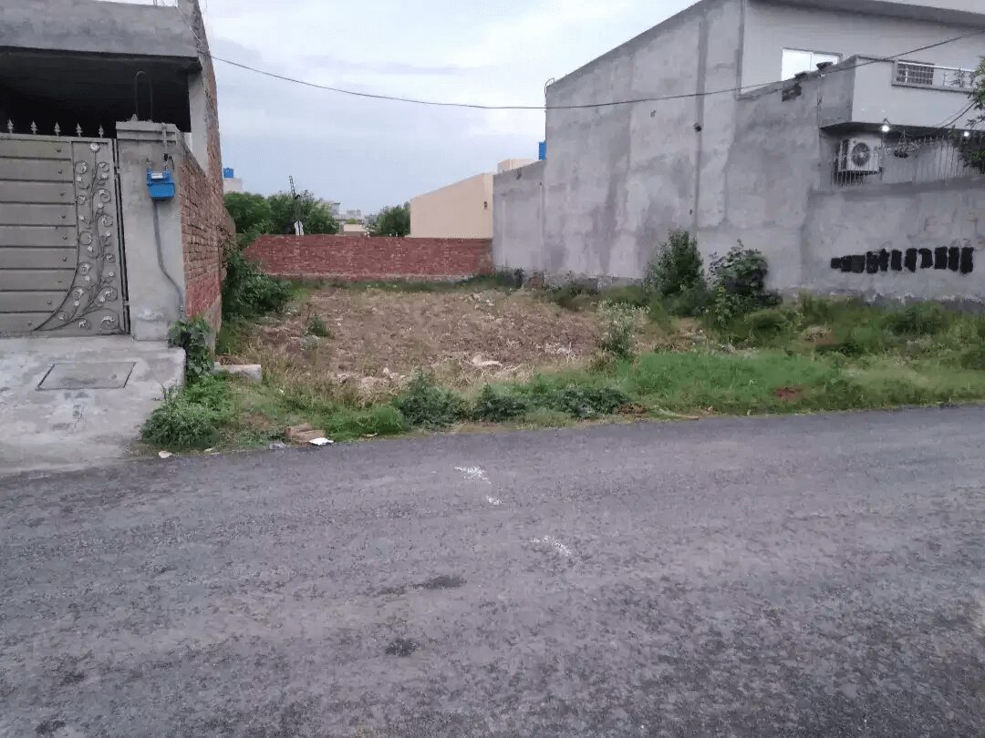 16 Marla Plot For Sale PCSIR Staff Colony College road Lahore