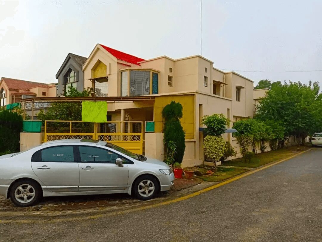 11 Marla House Double Story Corner House Eden Villas Raiwind Road Lahore