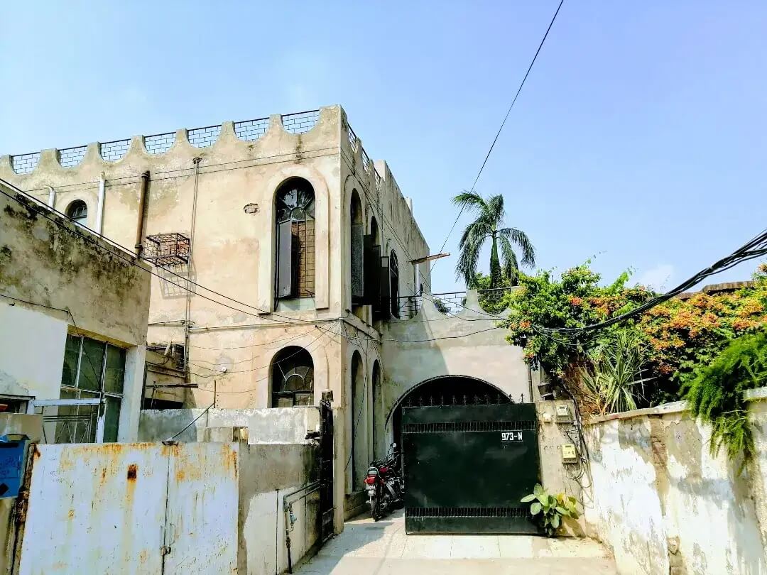 14 Marla Double Story Old House For Sale in Sammnabad Lahore