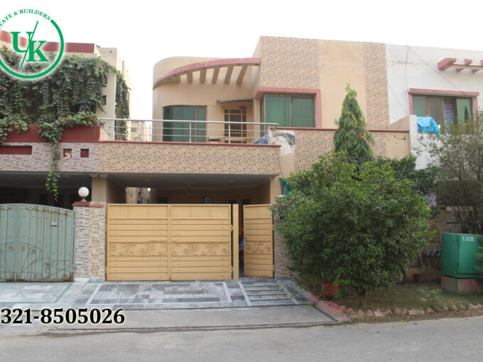 house For sale in Bahria Town Lahore