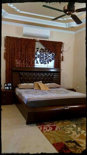 Manam heights 2 rooms apartment available gulshan e iqbal karachi