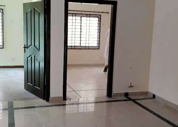 D-17 Islamabad 3 bedroom||