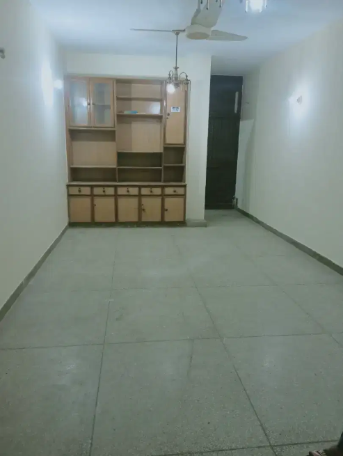 Flat With 2 Bed For Rent Lahore