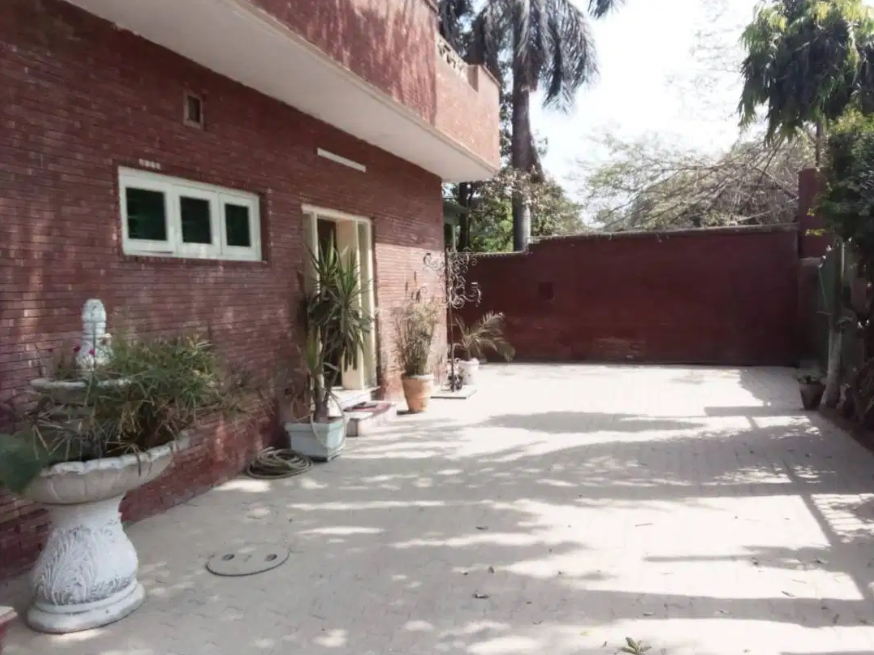 House For Sale 15 Marla In Gulberg Lahore