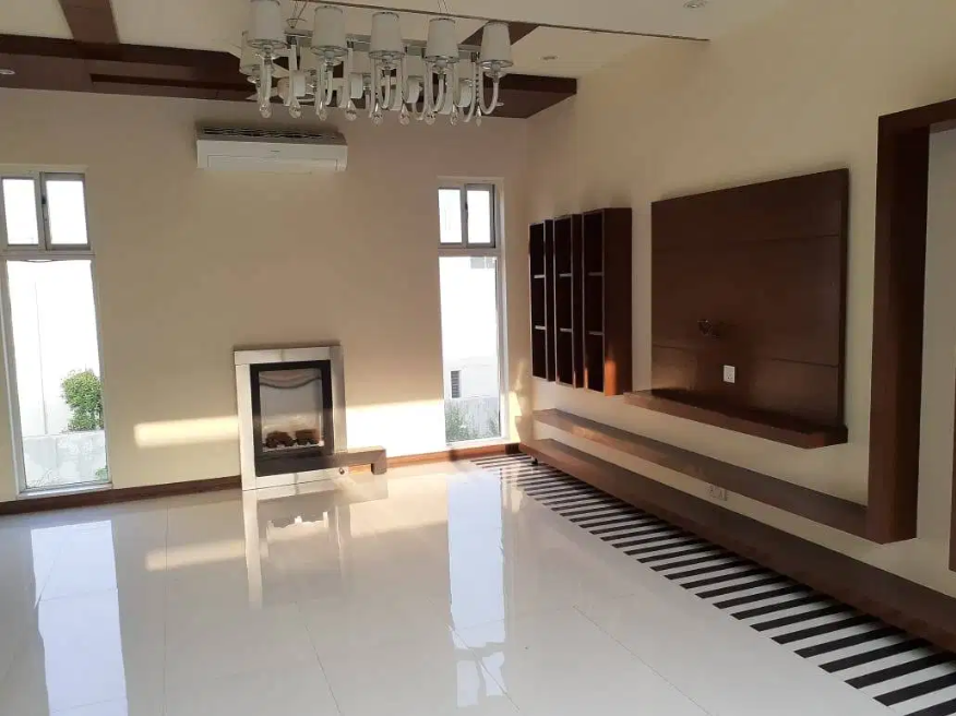 Upper Portion Brand New 1 Kanal On Rent DHA Lahore