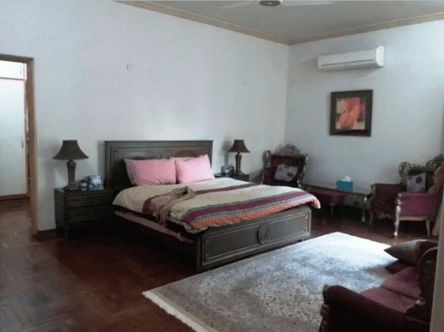 1 Kanal Good Looking house For Rent Lahore
