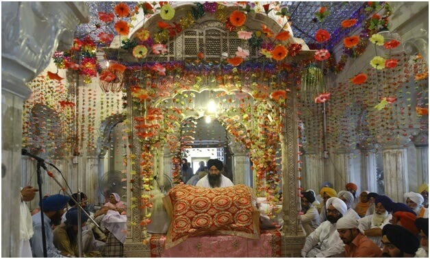 samadhi of ranjit singh lahore pakistan