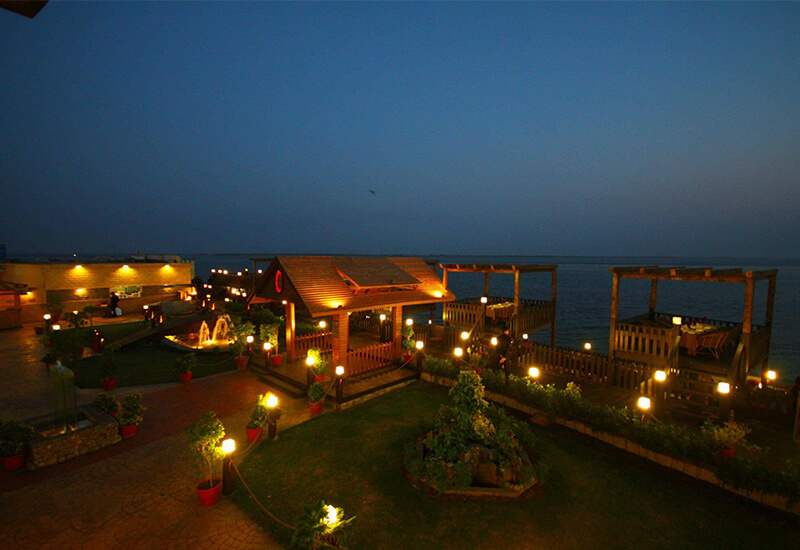 night View of DO darya karachi